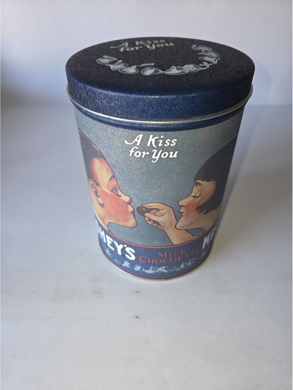 HERSHEY KISS 1995 CANDY TIN KISS FOR YOU CHOCOLATE WORLD PARK SOUVENIR Decor Si2